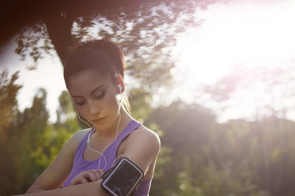 Women nature exercise 